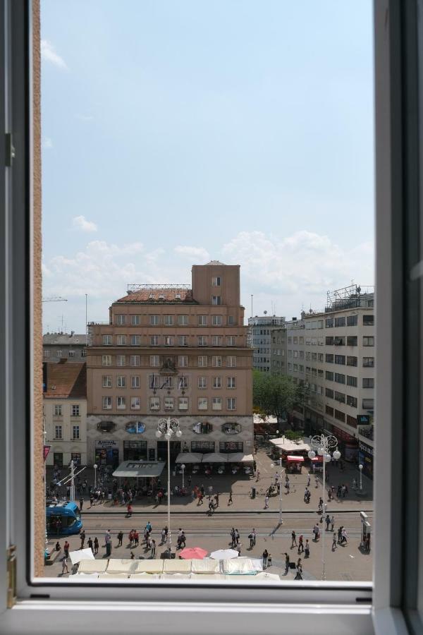 Main Square Oval Apartment Zagreb Bagian luar foto